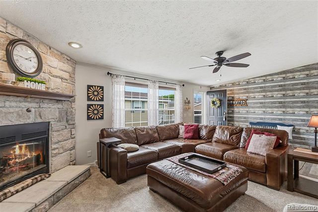 57510 Old Red Ln, Lenox, MI 48048