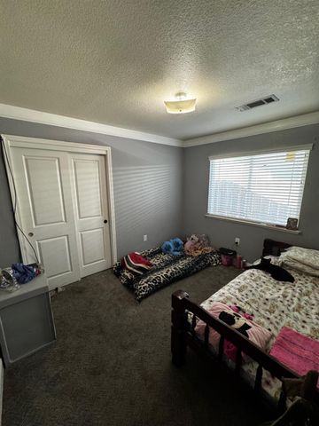 3237 Whittier Avenue, Clovis, CA 93611