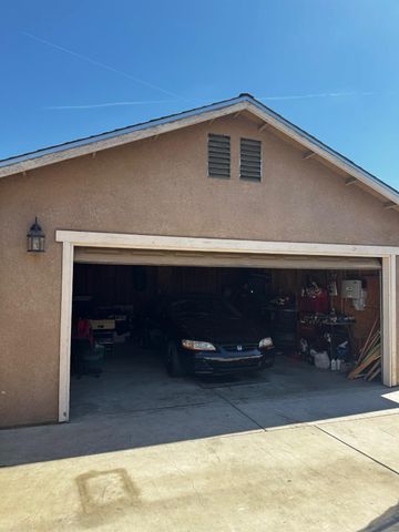 3237 Whittier Avenue, Clovis, CA 93611