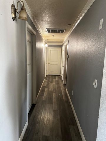 3237 Whittier Avenue, Clovis, CA 93611