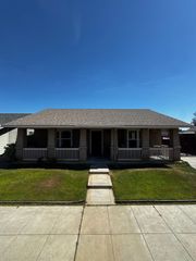 3237 Whittier Avenue, Clovis, CA 93611