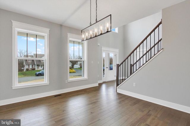 11501 PINNACLE VIEW DR, Waynesboro, PA 17268