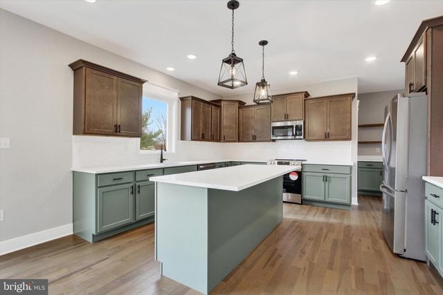 11501 PINNACLE VIEW DR, Waynesboro, PA 17268