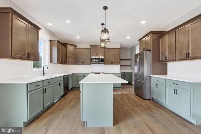 11501 PINNACLE VIEW DR, Waynesboro, PA 17268