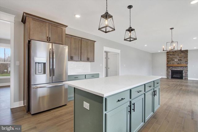 11501 PINNACLE VIEW DR, Waynesboro, PA 17268