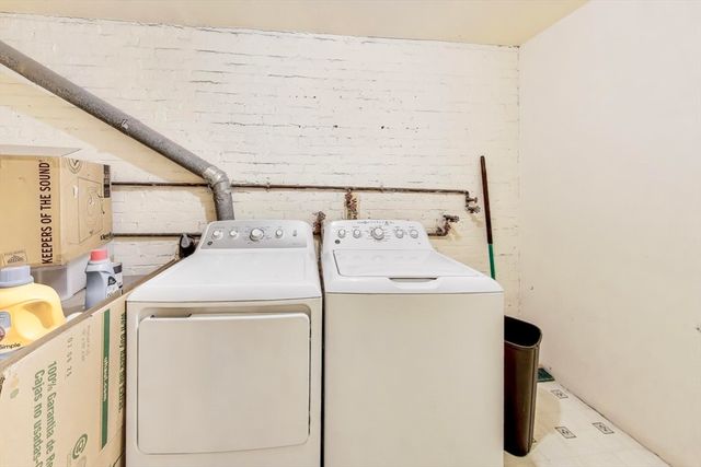 298 Commonwealth Ave 202, Boston, MA 02116