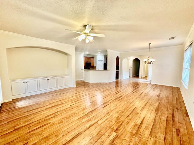 1306 Modena Drive, Pearland, TX 77581