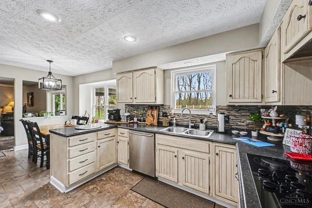 10200 Wright Brothers Court, Washington Twp, OH 45458