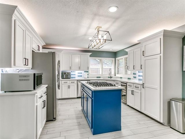 2716 NW 158th Street, Edmond, OK 73013