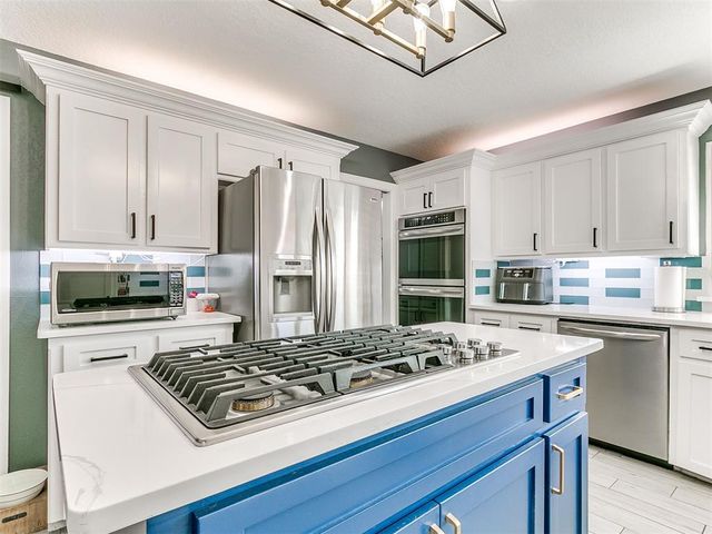 2716 NW 158th Street, Edmond, OK 73013