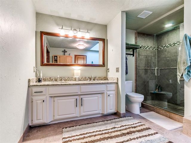 2716 NW 158th Street, Edmond, OK 73013