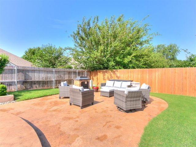 2716 NW 158th Street, Edmond, OK 73013