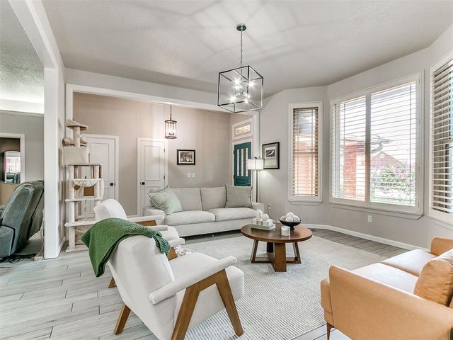 2716 NW 158th Street, Edmond, OK 73013