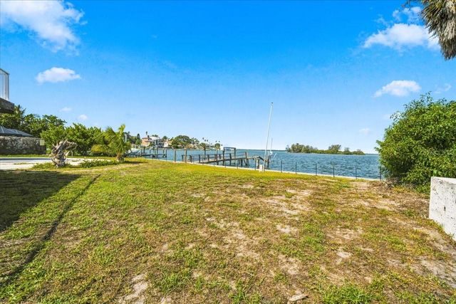 111 SHORE DRIVE, Dunedin, FL 34698
