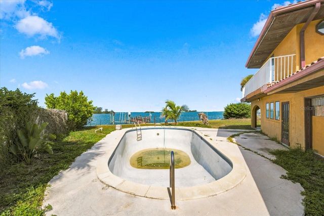 111 SHORE DRIVE, Dunedin, FL 34698