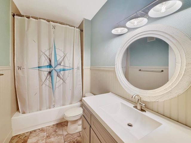 2400 E Aragon Boulevard Unit 2, Sunrise, FL 33313