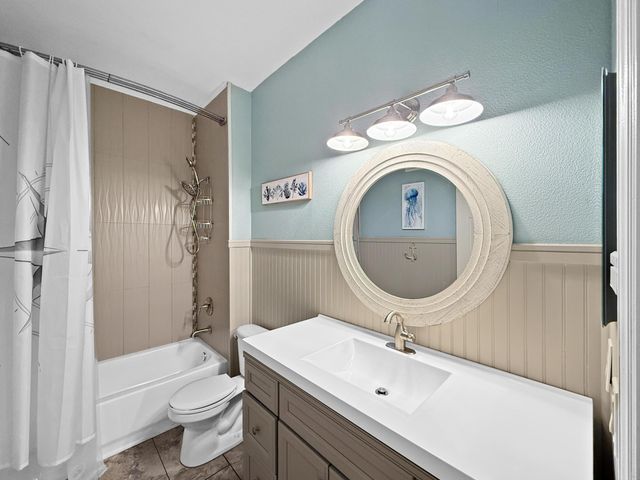 2400 E Aragon Boulevard Unit 2, Sunrise, FL 33313