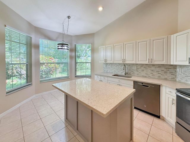 2400 E Aragon Boulevard Unit 2, Sunrise, FL 33313