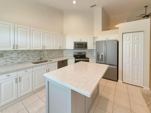 2400 E Aragon Boulevard Unit 2, Sunrise, FL 33313