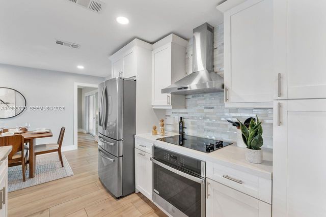 6701 NW 98th Ave, Tamarac, FL 33321