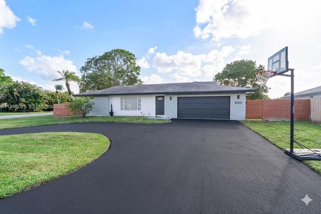 6701 NW 98th Ave, Tamarac, FL 33321