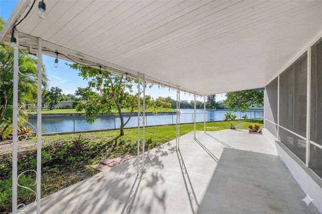 6701 NW 98th Ave, Tamarac, FL 33321