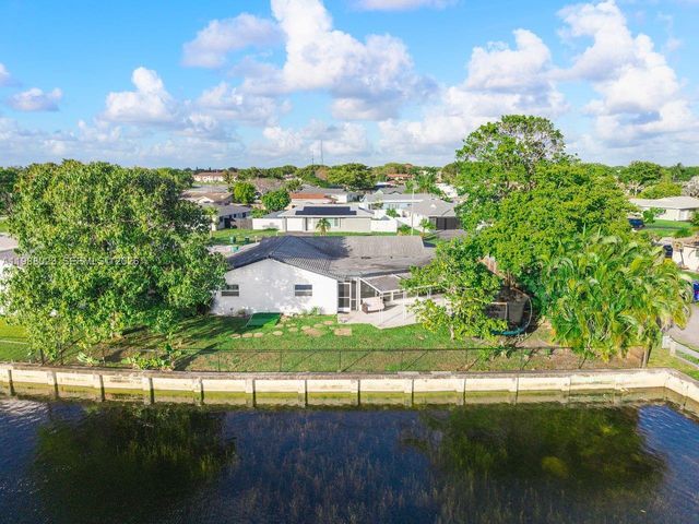 6701 NW 98th Ave, Tamarac, FL 33321