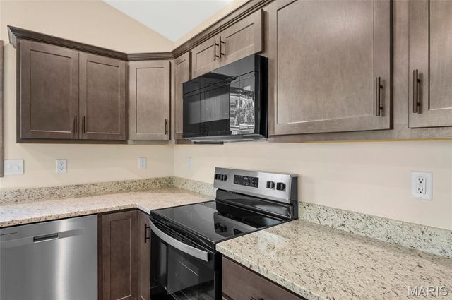 2832 Beth Ann Court, Pontoon Beach, IL 62040