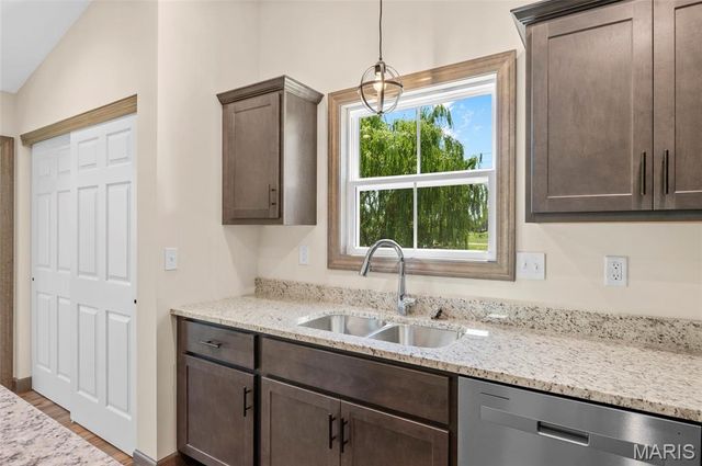 2832 Beth Ann Court, Pontoon Beach, IL 62040