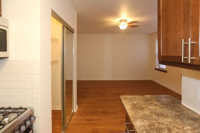 4241 N KENMORE Avenue 106, Chicago, IL 60613