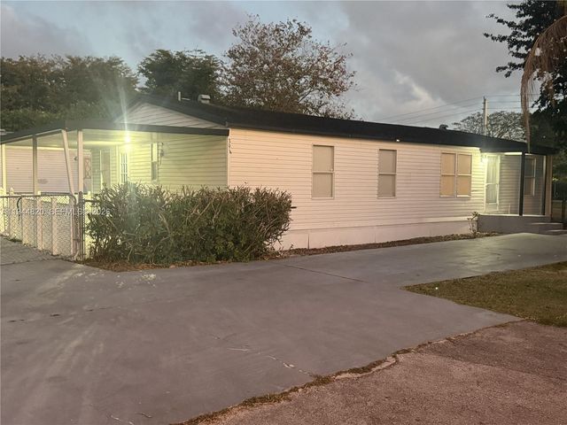 19800 SW 180th Ave unit 394, Miami, FL 33187