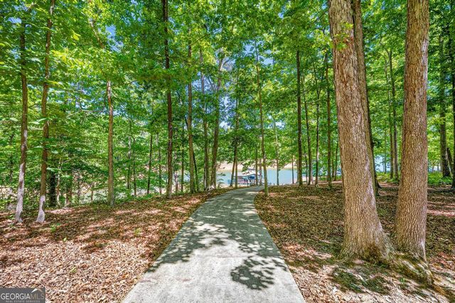 1230 Melody Lane, Hartwell, GA 30643