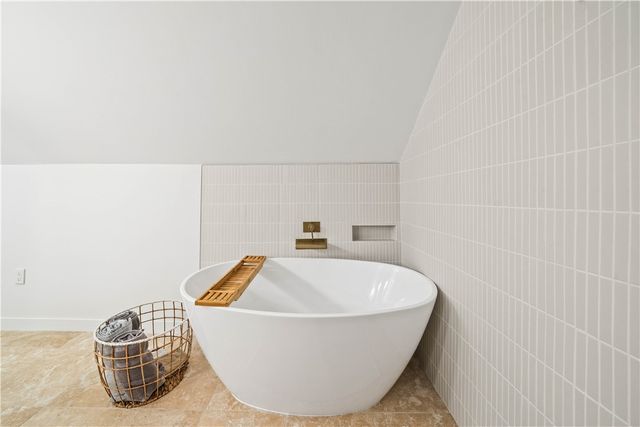 825 Victory Highway, Burrillville, RI 02839