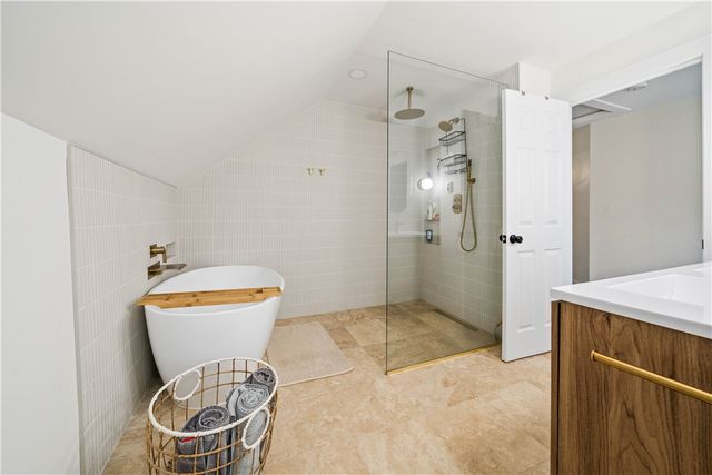 825 Victory Highway, Burrillville, RI 02839