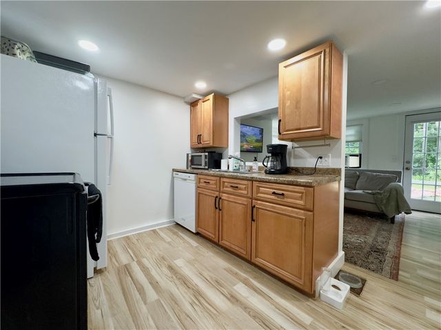 825 Victory Highway, Burrillville, RI 02839