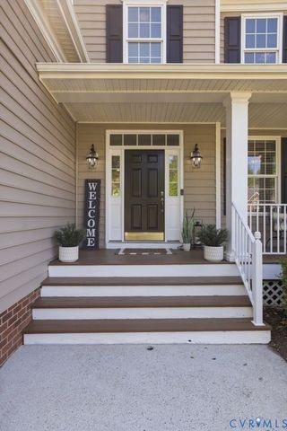 5718 Trail Ride Dr, Moseley, VA 23120