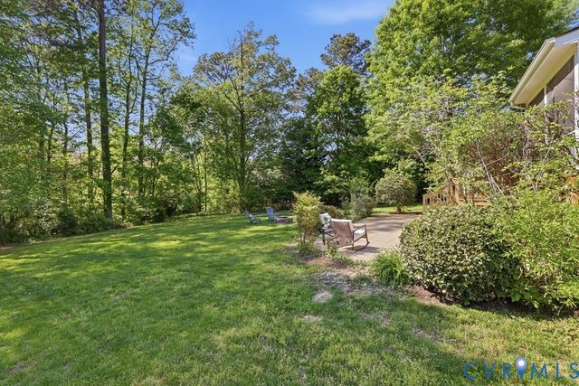 5718 Trail Ride Dr, Moseley, VA 23120