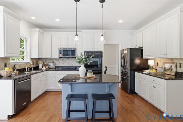 5718 Trail Ride Dr, Moseley, VA 23120