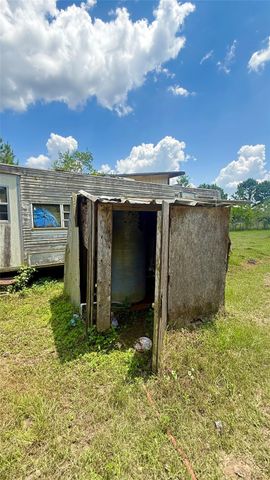 464 Road 3011a, Dayton, TX 77535