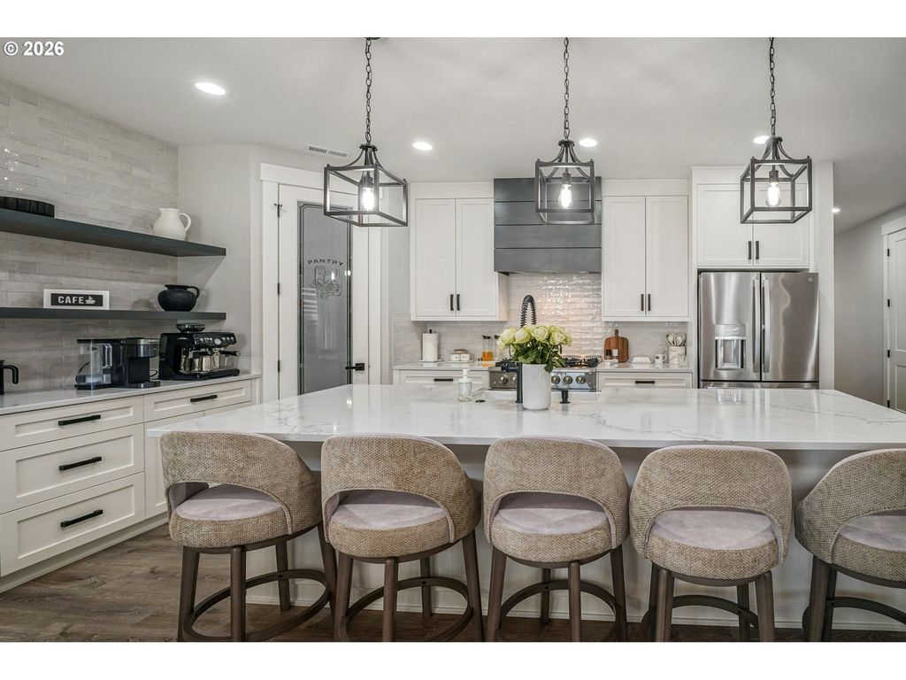 Image 28 of property listing at 486 Nw COAST MOUNTAIN Dr, Dallas, OR 97338
