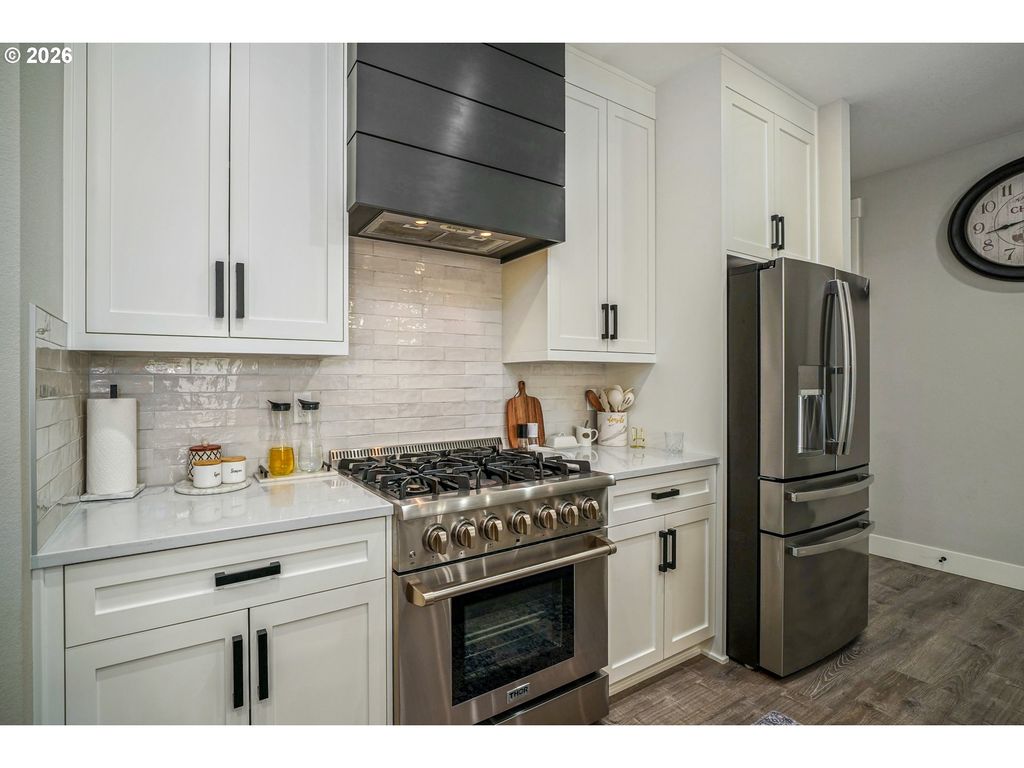 Image 32 of property listing at 486 Nw COAST MOUNTAIN Dr, Dallas, OR 97338