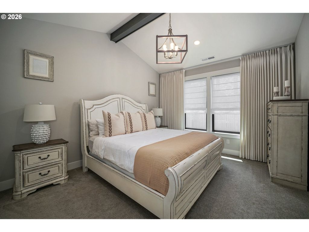 Image 33 of property listing at 486 Nw COAST MOUNTAIN Dr, Dallas, OR 97338