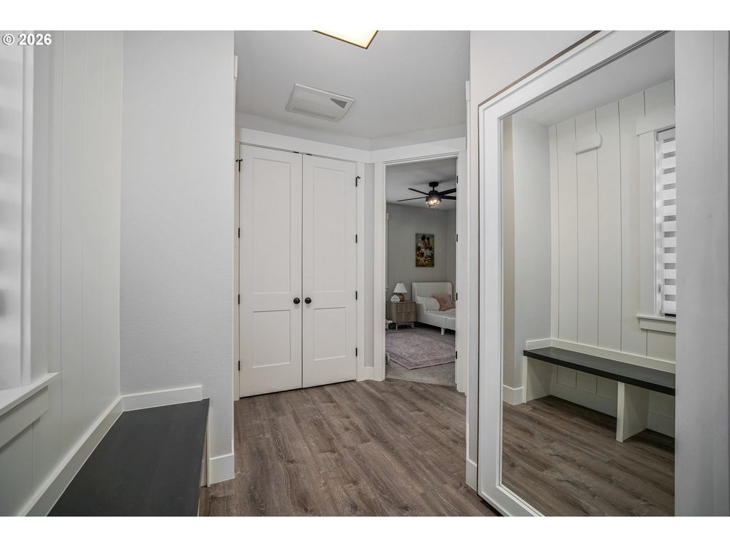 Image 9 of property listing at 486 Nw COAST MOUNTAIN Dr, Dallas, OR 97338