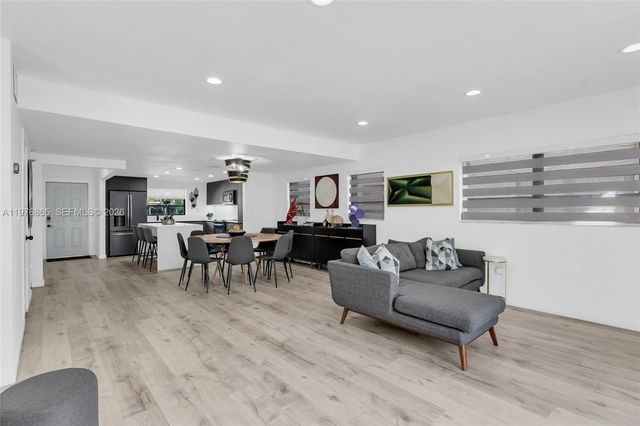 2172 NE 171st St, North Miami Beach, FL 33162