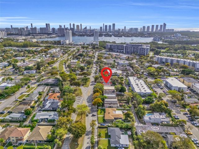 2172 NE 171st St, North Miami Beach, FL 33162