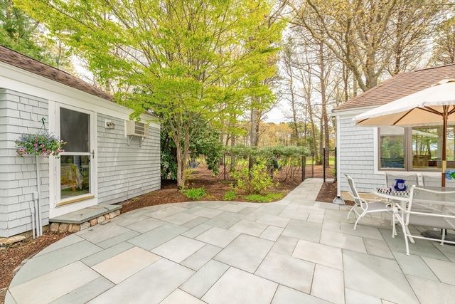 8 Walton Knob, Mashpee, MA 02649