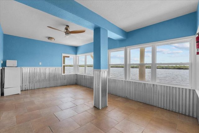 6 Trout Ln, Freeport, TX 77541