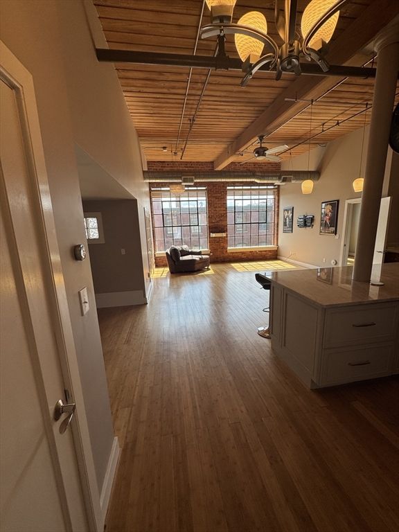 491 Dutton St 504, Lowell, MA 01854