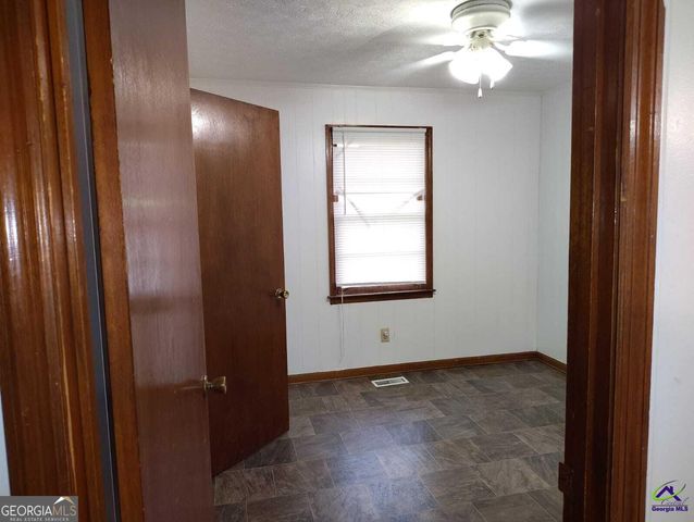 7 Highland Drive, Hawkinsville, GA 31036