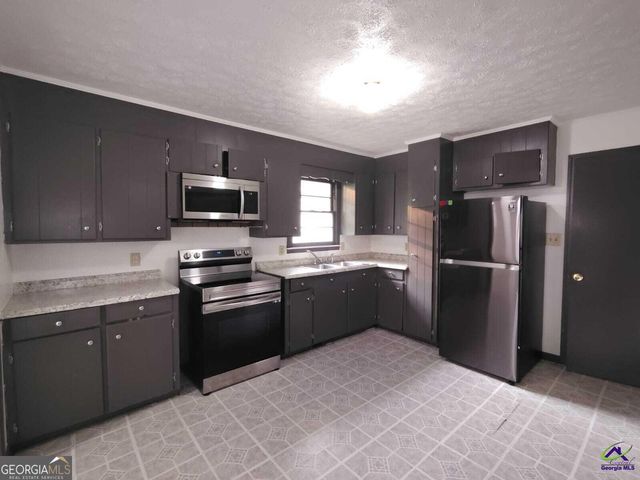 7 Highland Drive, Hawkinsville, GA 31036